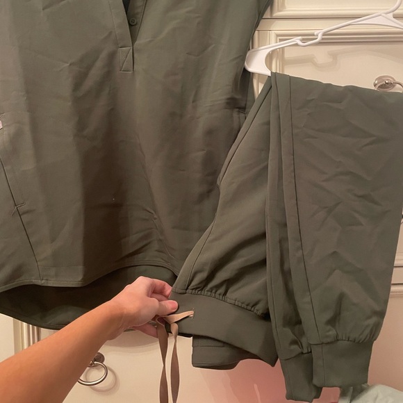 Figs Other - Figs Set